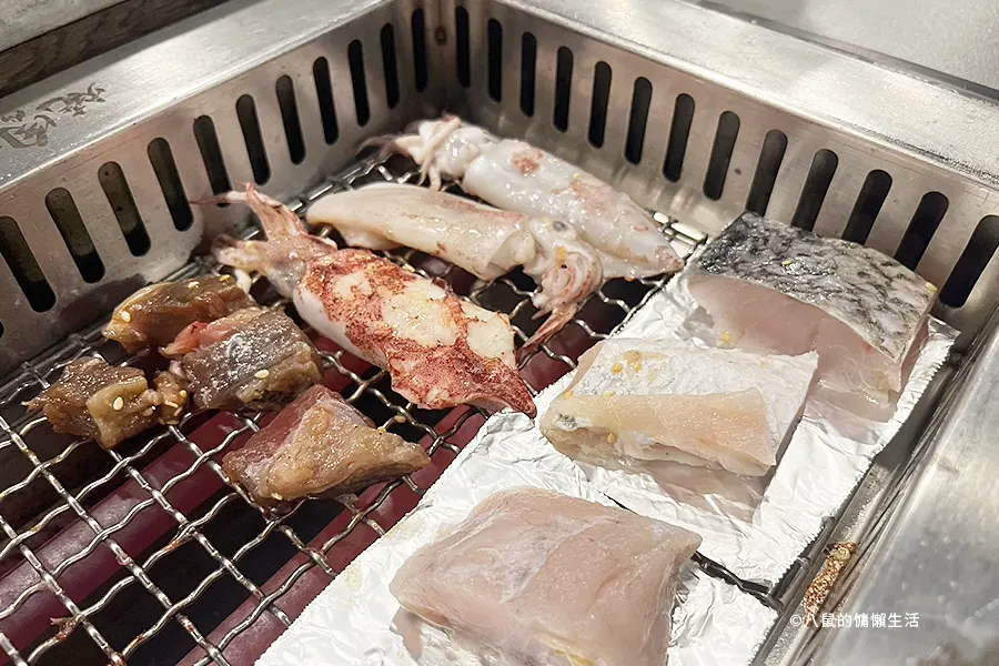 燒肉老大新店北宜店｜個人無煙燒烤，自助沙拉吧、飲料喝到飽！ | 懶鼠的漫遊慵懶