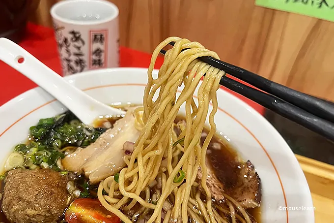 麵屋達摩だるま醬油拉麵｜醬油系熟成醬油雞湯，再訪難忘好滋味 | 懶鼠的漫遊慵懶